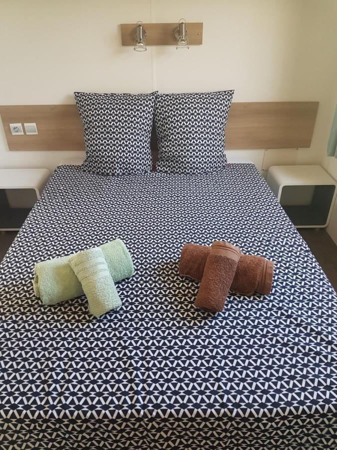 Frejus Tout Confort, Climatisation,Linge De Lit Et De Toilette, Coffre Fort, Ventilations Au Plafond Chambres Et Wifi Possible Eksteriør bilde