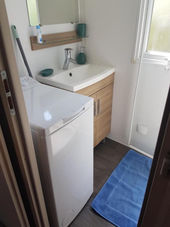 Frejus Tout Confort, Climatisation,Linge De Lit Et De Toilette, Coffre Fort, Ventilations Au Plafond Chambres Et Wifi Possible Eksteriør bilde