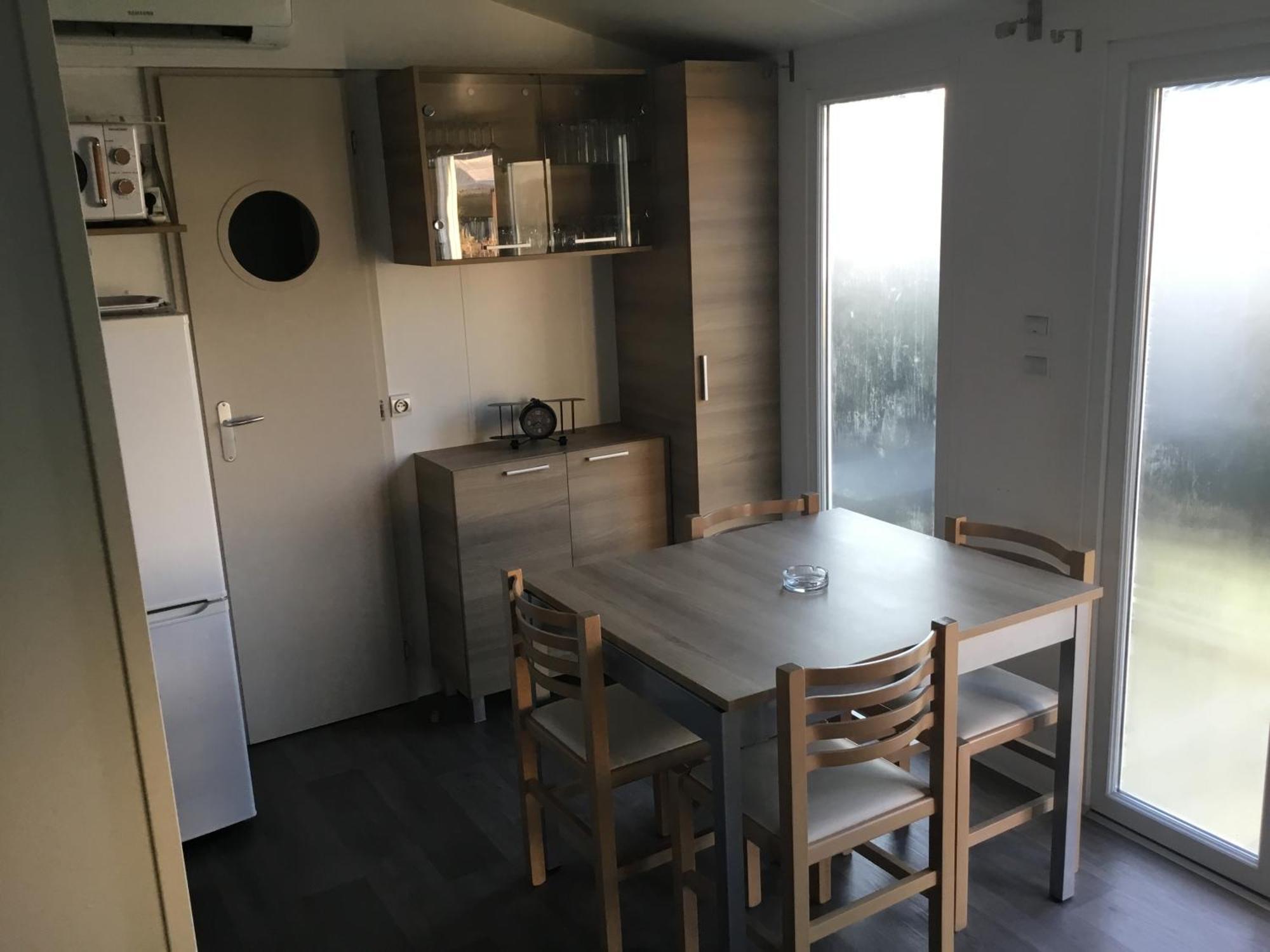 Frejus Tout Confort, Climatisation,Linge De Lit Et De Toilette, Coffre Fort, Ventilations Au Plafond Chambres Et Wifi Possible Eksteriør bilde