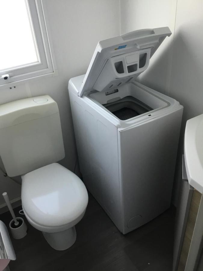 Frejus Tout Confort, Climatisation,Linge De Lit Et De Toilette, Coffre Fort, Ventilations Au Plafond Chambres Et Wifi Possible Eksteriør bilde
