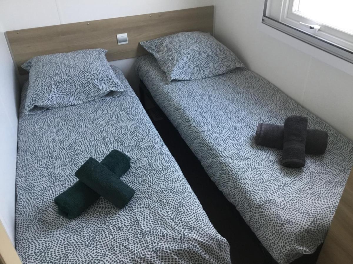 Frejus Tout Confort, Climatisation,Linge De Lit Et De Toilette, Coffre Fort, Ventilations Au Plafond Chambres Et Wifi Possible Eksteriør bilde