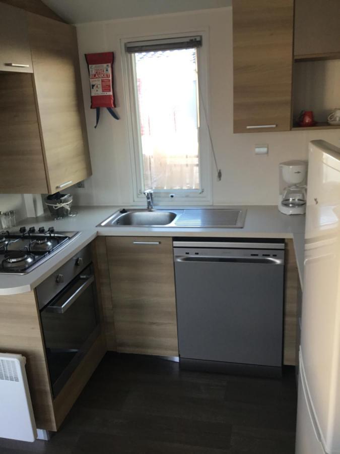 Frejus Tout Confort, Climatisation,Linge De Lit Et De Toilette, Coffre Fort, Ventilations Au Plafond Chambres Et Wifi Possible Eksteriør bilde