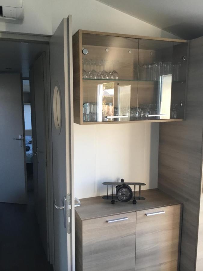 Frejus Tout Confort, Climatisation,Linge De Lit Et De Toilette, Coffre Fort, Ventilations Au Plafond Chambres Et Wifi Possible Eksteriør bilde